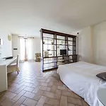 Castello Di Montegridolfo