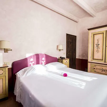 酒店 Castello Di Montegridolfo 4*