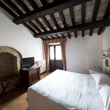 Castello Di Montegridolfo 酒店 蒙特格里多尔福