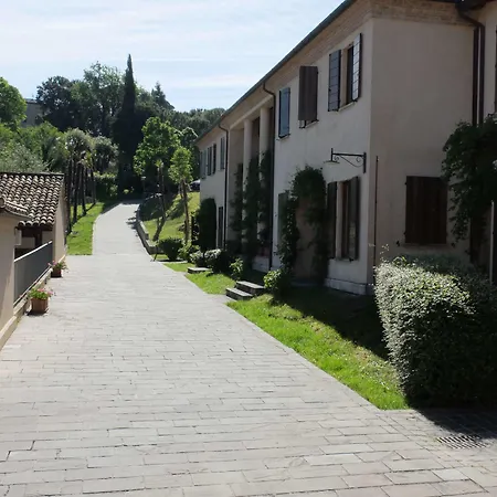 Castello Di Montegridolfo 酒店 4*