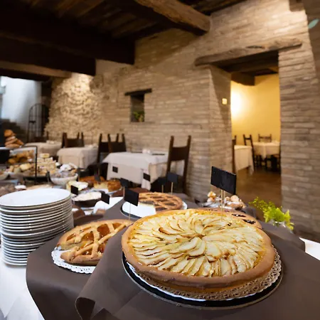 Castello Di Montegridolfo