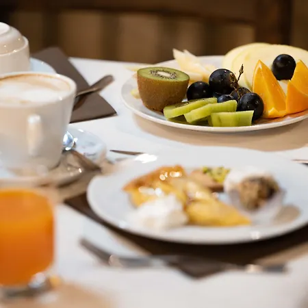 Castello Di Montegridolfo 蒙特格里多尔福